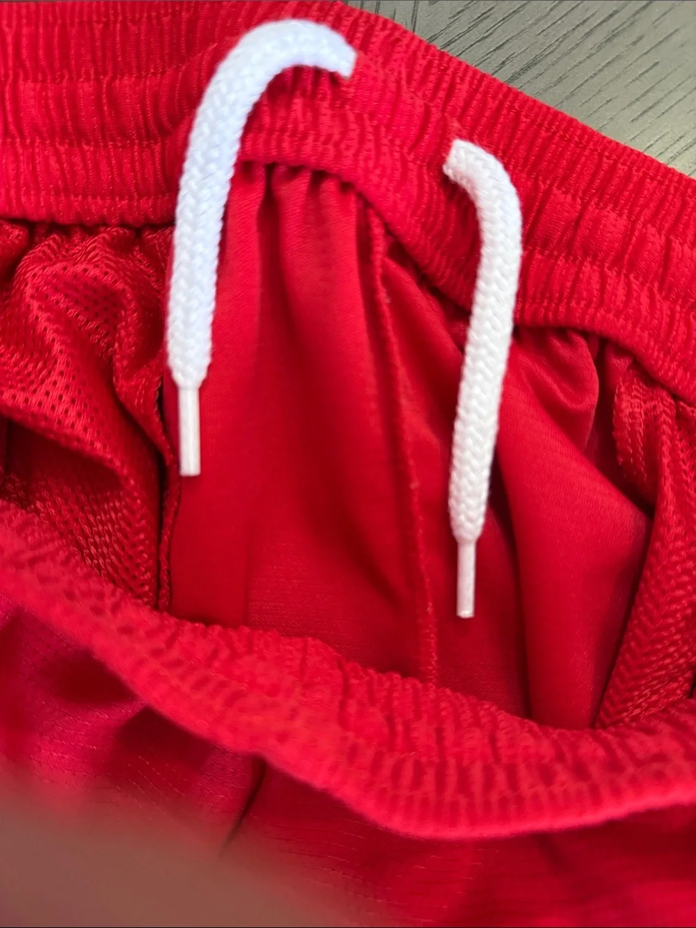 Nike boys youth Red Athletic Shorts Size Large